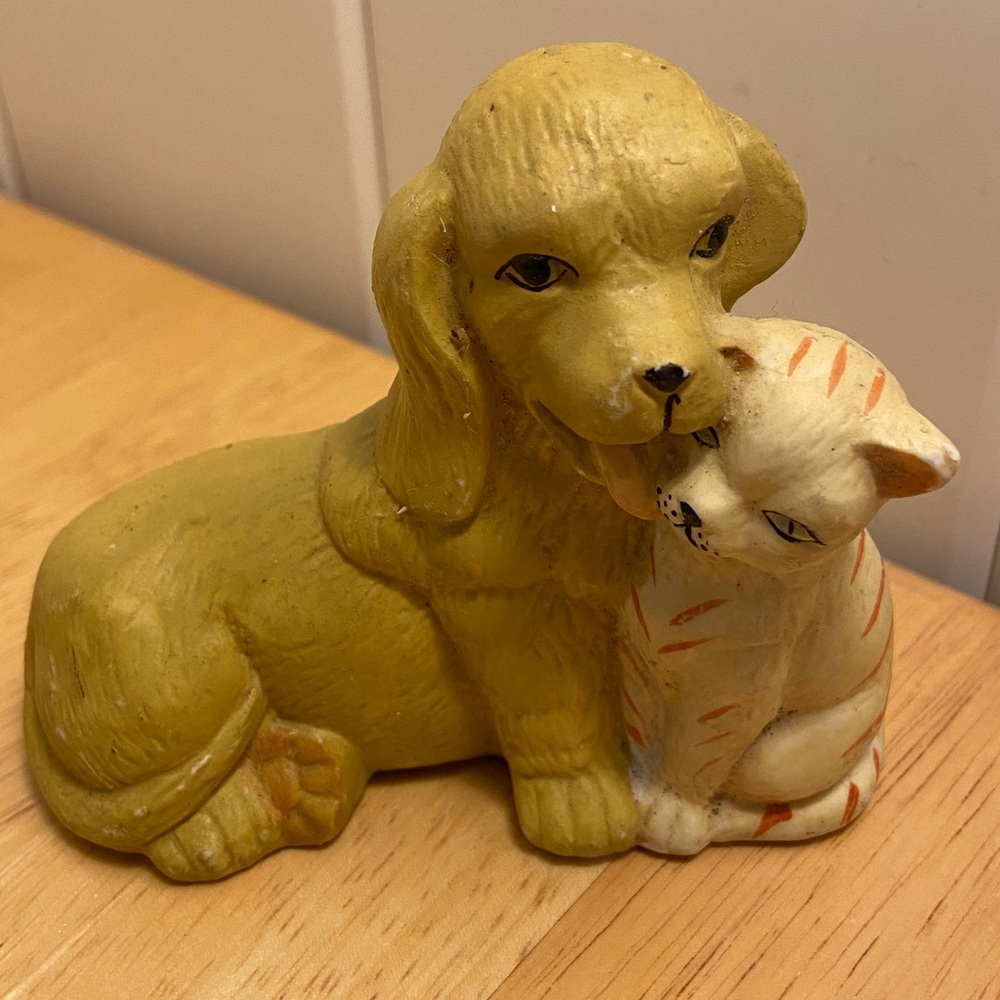 Vintage cat with dog figurine
dog licking grooming cat GOT pet friends ceramic